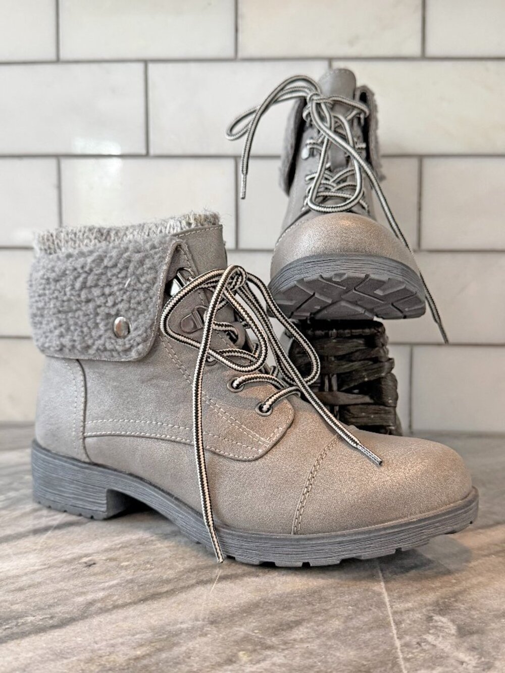 White Mountain Sandro Grey Lace Up Ankle Boots Sweater Cuff 7.5
